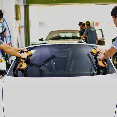 Penyelesaian Kaca Tersuai